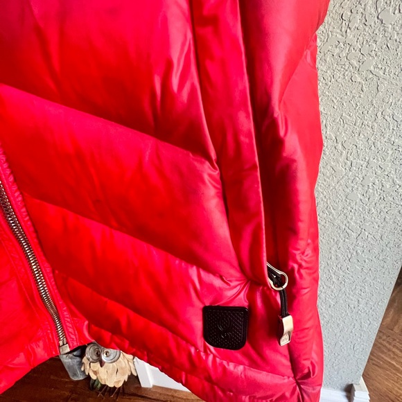 Spyder size medium women’s vest. - Picture 6 of 7